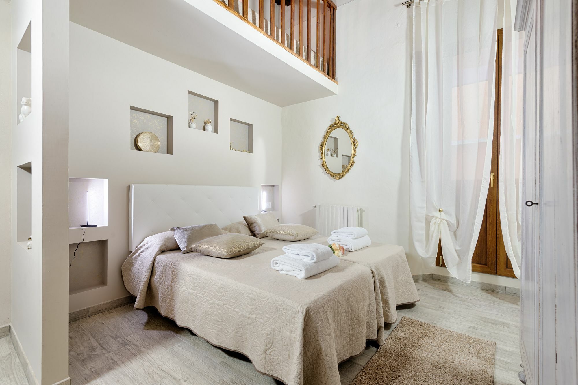Santa Croce Cathedral By Mmega Apartment ฟลอเรนซ์ ภายนอก รูปภาพ